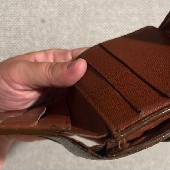 Authentic Louis Vuitton Elise wallet SP0021 - Picture 15 of 16